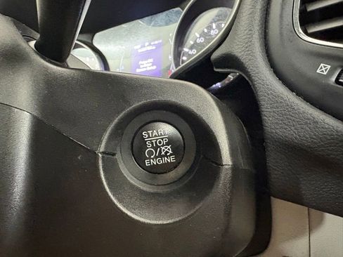 Used 2019 Jeep Compass Latitude FWD image 27