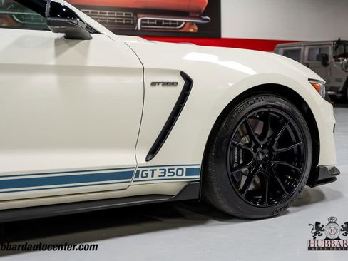 Used 2020 Ford Mustang Shelby GT350 w/ Technology Package RWD image 38