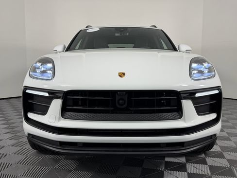 New 2026 Porsche Macan image 6