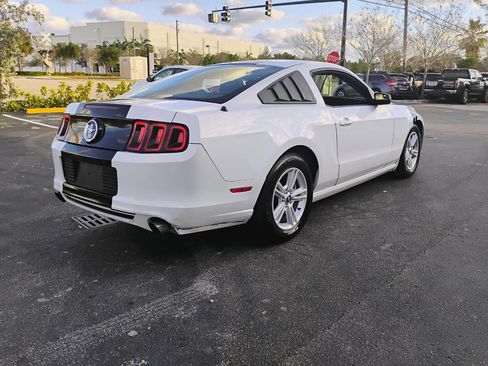 Used 2014 Ford Mustang Coupe image 6