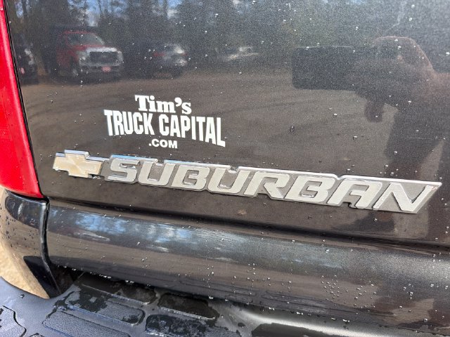 Used 2003 Chevrolet Suburban LT w/ LT Preferred Equipment Group AWD/4WD image 9