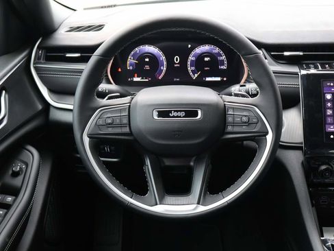 New 2025 Jeep Grand Cherokee L Laredo w/ Luxury Tech Group I image 14