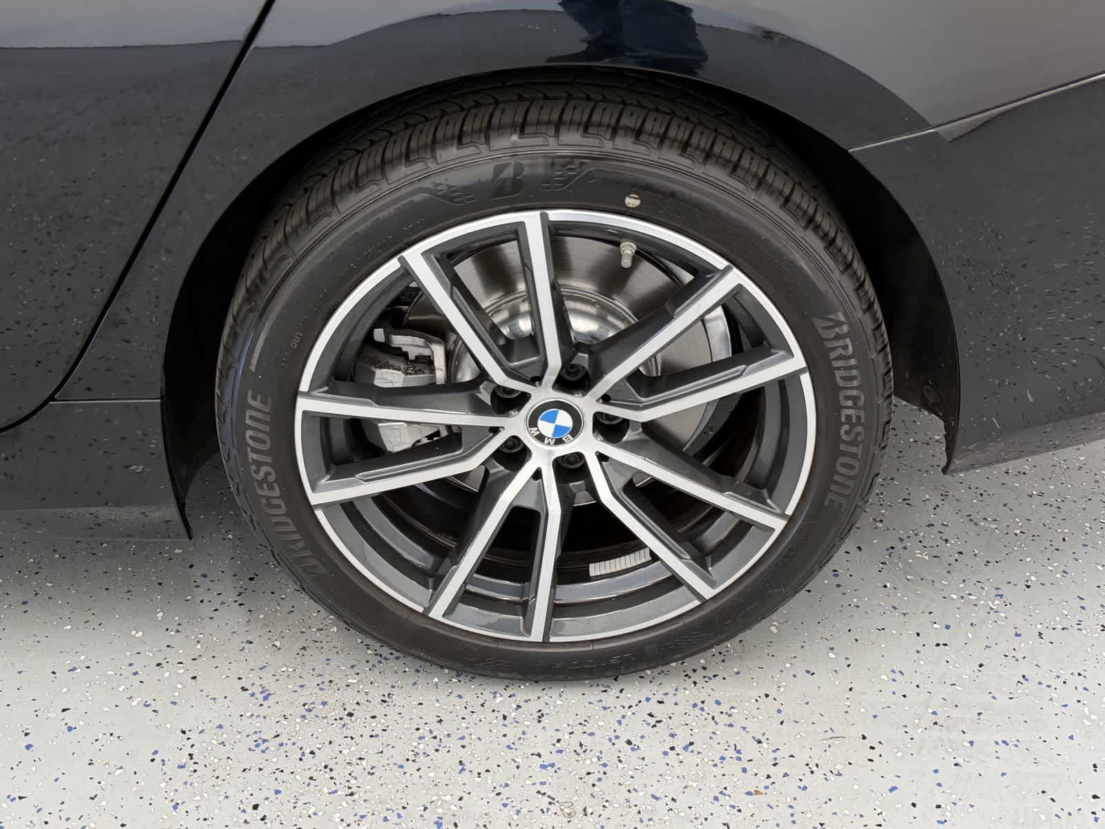 Used 2022 BMW 330i xDrive Sedan w/ Premium Package AWD/4WD image 25