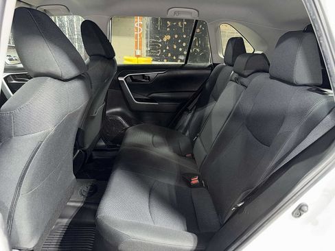 Used 2023 Toyota RAV4 LE AWD/4WD image 17