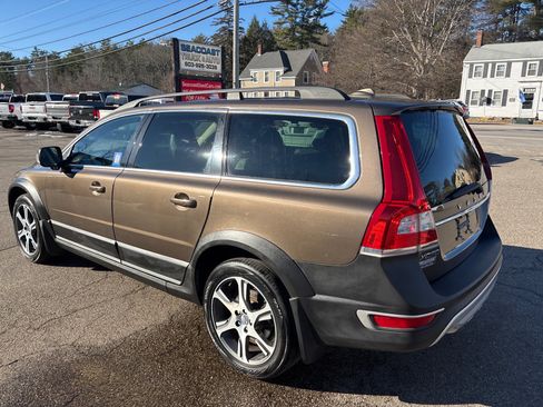 Used 2014 Volvo XC70 T6 image 3