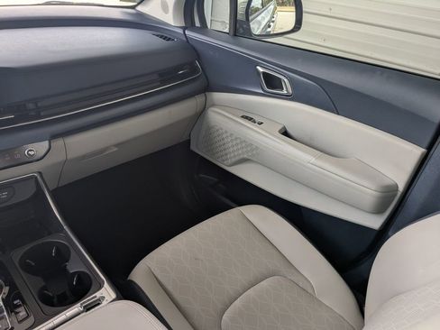 Used 2025 Kia Carnival SX image 26