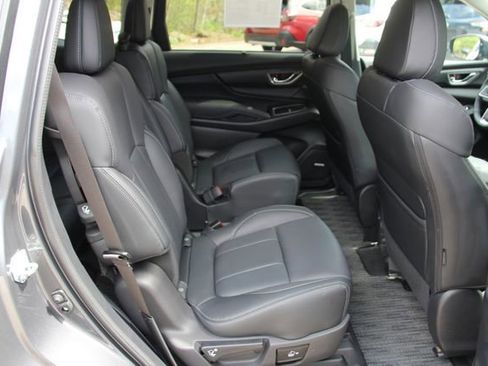 Used 2025 Subaru Ascent Limited AWD/4WD image 38