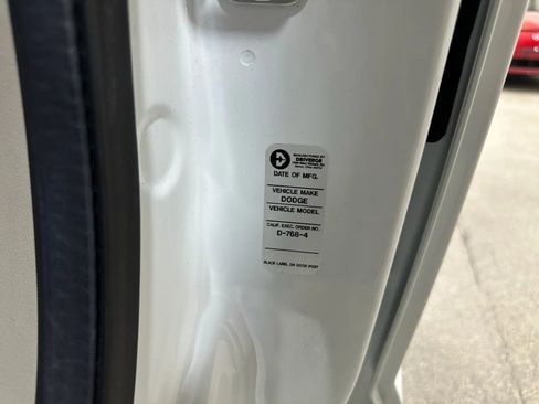 Used 2019 Dodge Grand Caravan SE image 50