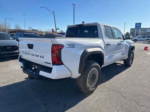 New 2025 Toyota Tacoma TRD Off-Road AWD/4WD image 8