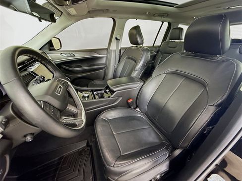 Used 2022 Jeep Grand Cherokee L Limited w/ Luxury Tech Group II image 6