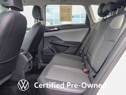 Used 2023 Volkswagen Taos SE w/ Panoramic Sunroof Package FWD image 20