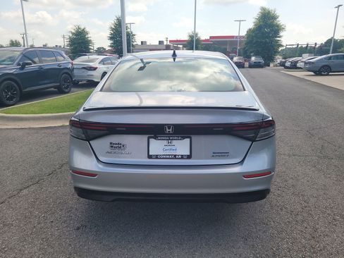 Used 2023 Honda Accord Sport image 3