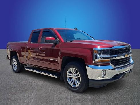 Used 2017 Chevrolet Silverado 1500 LT w/ All Star Edition AWD/4WD image 2