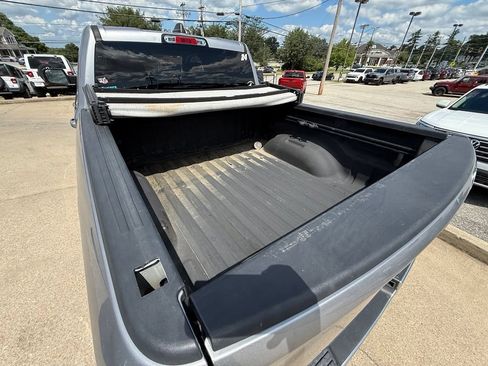 Used 2020 RAM 1500 Laramie AWD/4WD image 8