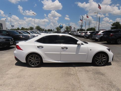Used 2019 Lexus IS 300 F Sport w/ F Sport Package RWD image 10