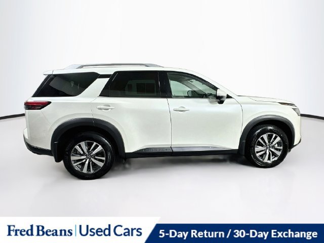 Used 2024 Nissan Pathfinder SL AWD/4WD image 11