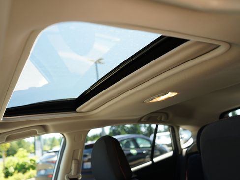 Used 2023 Subaru Crosstrek 2.0i Premium w/ Popular Package #4A image 16