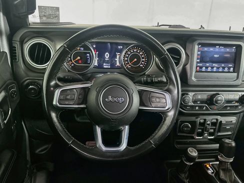 Used 2020 Jeep Wrangler Unlimited Sahara AWD/4WD image 17