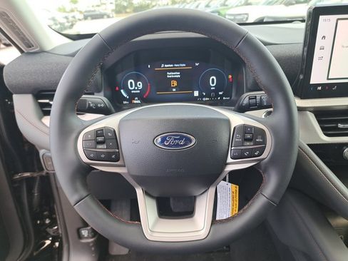 New 2026 Ford Explorer Active RWD image 29