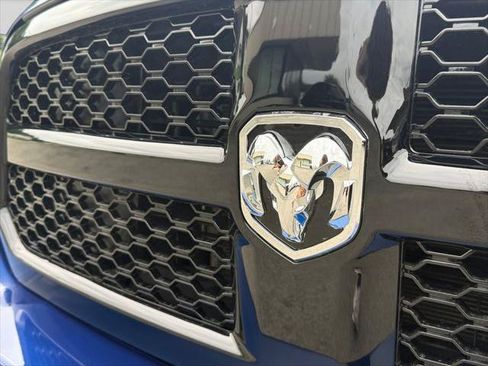 Certified 2019 RAM 1500 Express w/ Express Value Package AWD/4WD image 32
