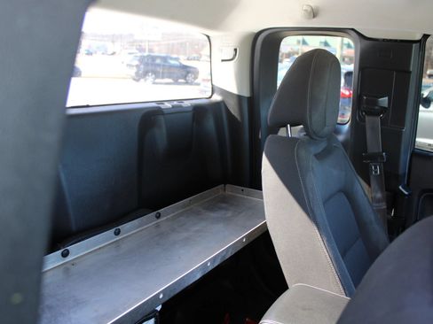 Used 2021 Chevrolet Colorado LT w/ Fleet Safety Package RWD image 12