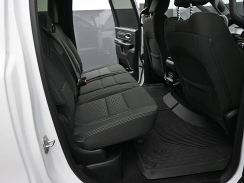 Used 2025 RAM 1500 Big Horn AWD/4WD image 22