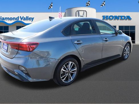 Used 2024 Kia Forte LXS w/ LXS Technology Package FWD image 7