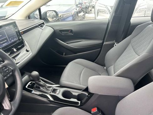 Used 2022 Toyota Corolla LE image 17