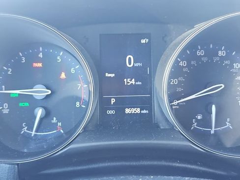 Used 2019 Toyota C-HR XLE FWD image 22