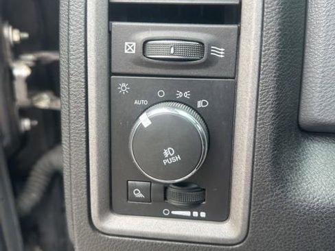 Used 2019 RAM 1500 Express w/ Express Value Package image 17