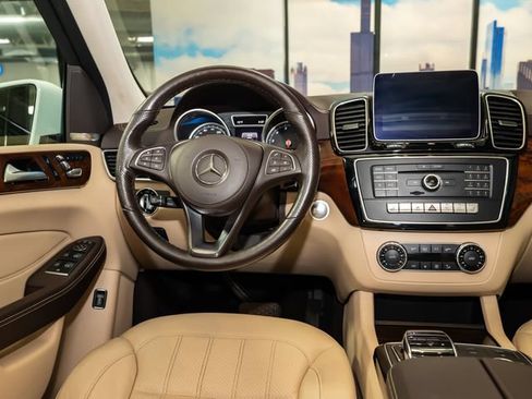 Used 2019 Mercedes-Benz GLS 450 4MATIC image 16