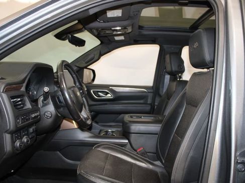 Used 2021 Chevrolet Suburban High Country AWD/4WD image 5