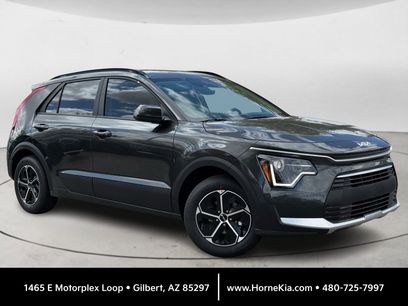 New 2025 Kia Niro LX
