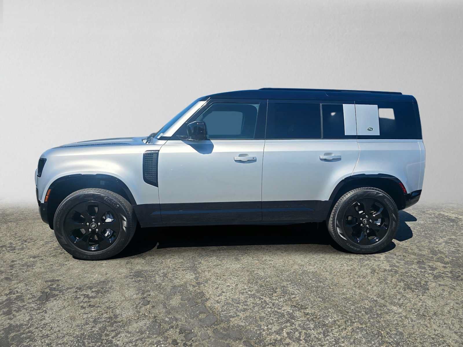 Used 2023 Land Rover Defender 110 X-Dynamic SE AWD/4WD image 2