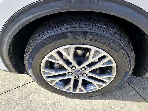 Used 2022 Ford Escape SEL w/ Technology Package image 18