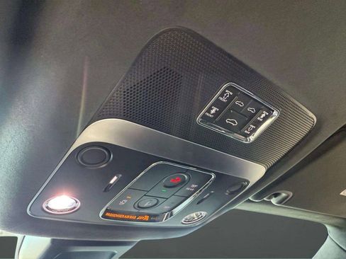 New 2026 Bentley Flying Spur Azure image 44