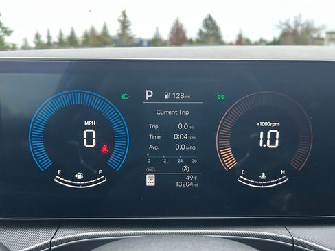 Used 2024 Hyundai Santa Fe SE image 16