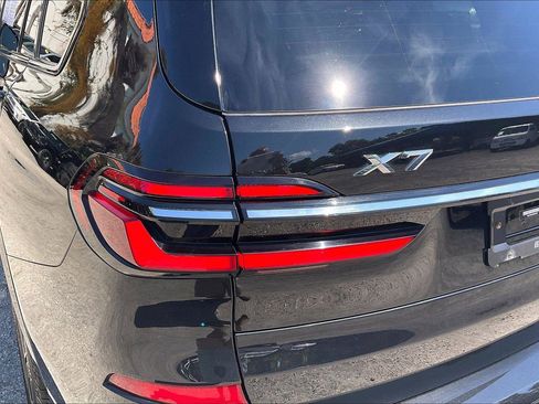 Used 2023 BMW X7 xDrive40i w/ Executive Package image 23