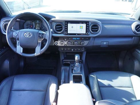 Used 2023 Toyota Tacoma TRD Sport image 12