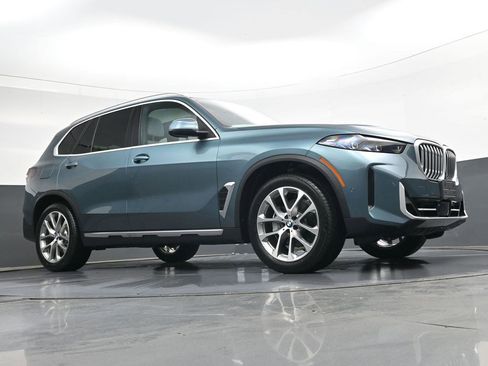 Used 2025 BMW X5 xDrive40i AWD/4WD image 31