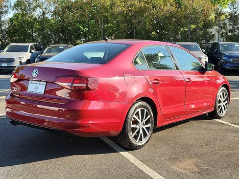 Used 2016 Volkswagen Jetta SE FWD image 6