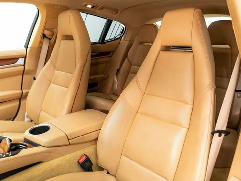 Used 2015 Porsche Panamera S w/ Premium Package Plus image 21