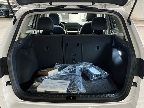 New 2026 Volkswagen Taos SE AWD/4WD image 36