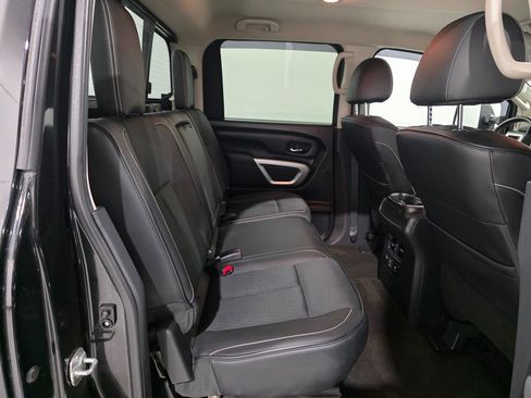 Used 2019 Nissan Titan S image 26