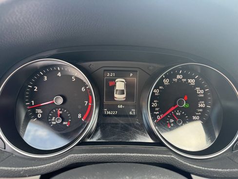 Used 2019 Volkswagen Passat 2.0T Wolfsburg w/ Wheels & Sunroof Package image 12