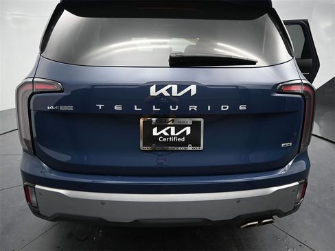 Certified 2023 Kia Telluride EX image 9