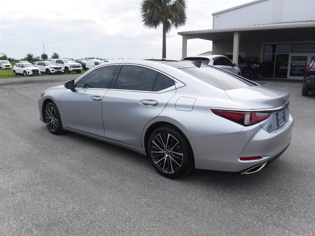 Used 2022 Lexus ES 350 w/ Premium Package FWD image 6