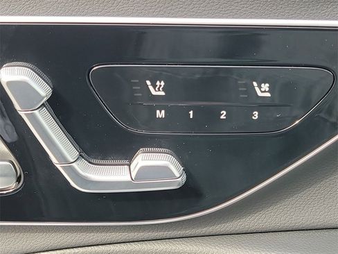 Used 2024 Mercedes-Benz E 350 4MATIC Sedan image 17