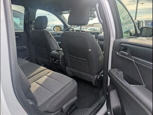 Used 2025 GMC Acadia Elevation image 21