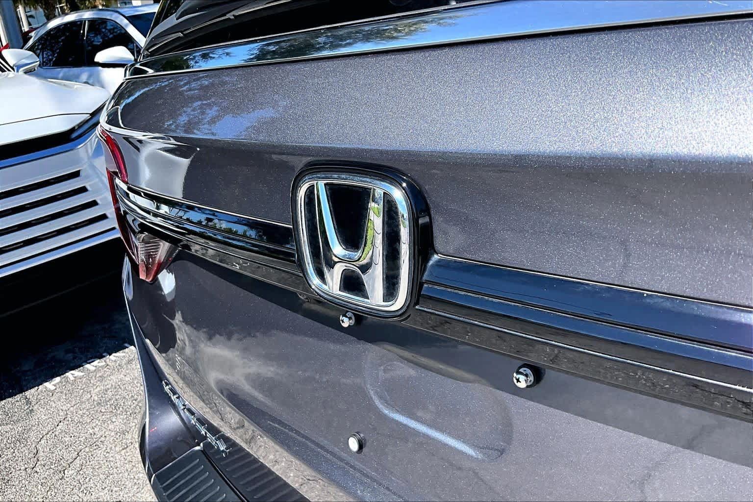 Used 2025 Honda Odyssey Elite image 31